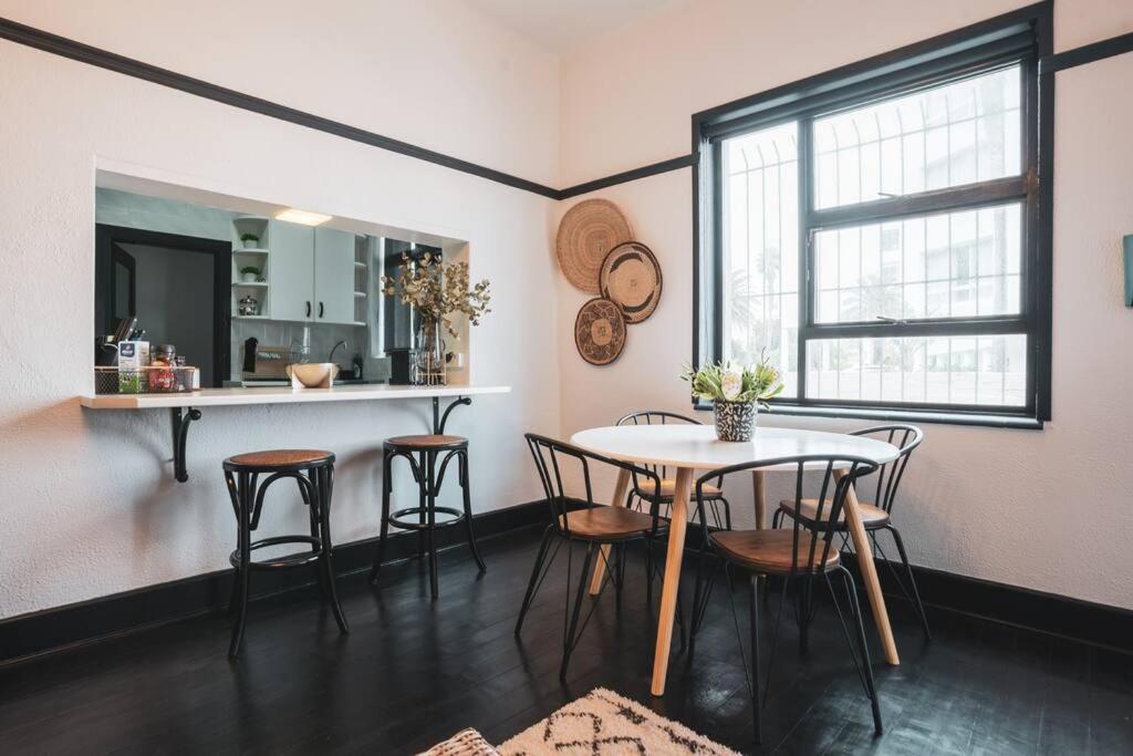 Cozy One-Bedroom In The Heart Of Sea Point Kaapstad Buitenkant foto