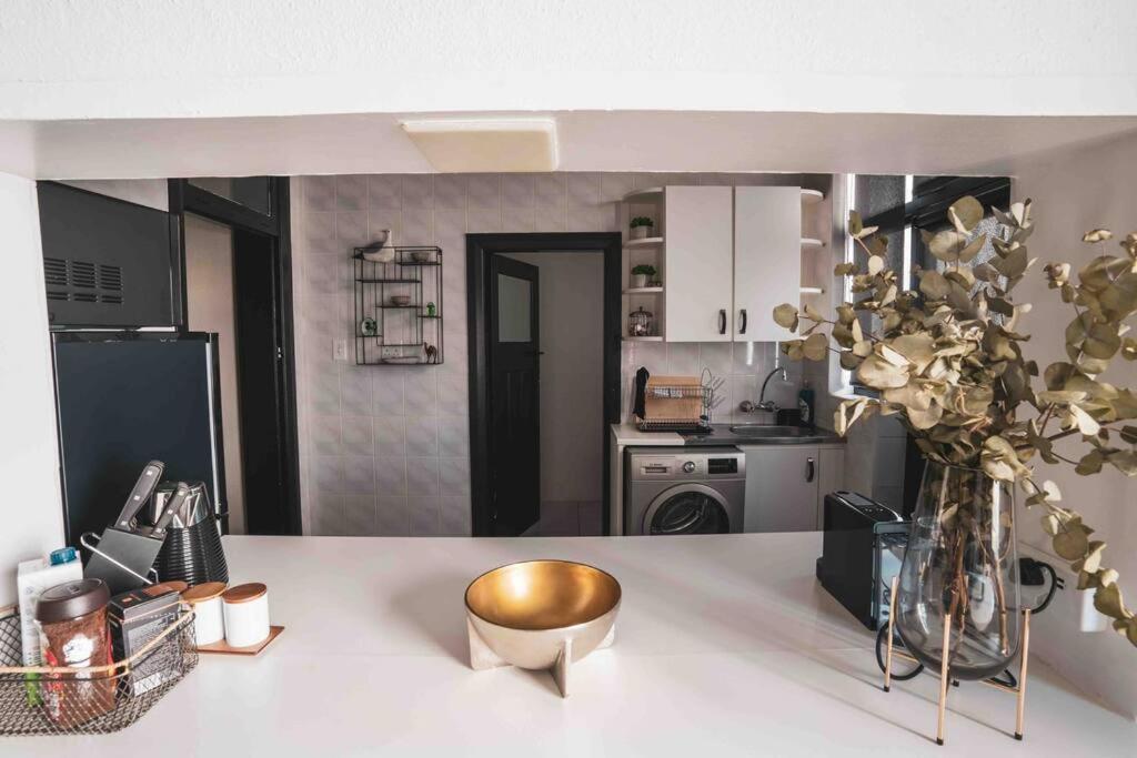 Cozy One-Bedroom In The Heart Of Sea Point Kaapstad Buitenkant foto